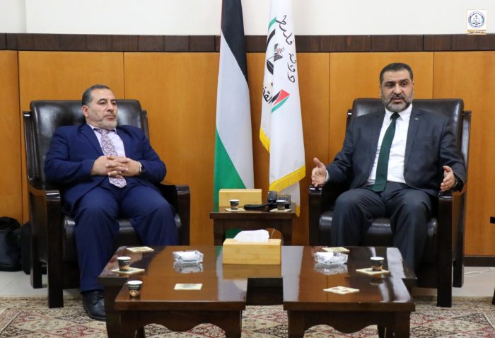 المستشار المدهون يستقبل وفداً من الكتلة الإسلامية في نقابة المحامين