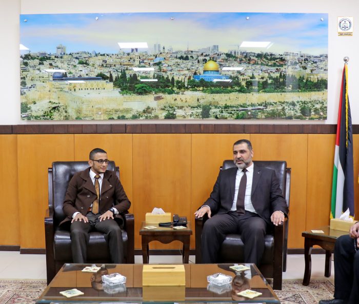 المستشار المدهون يستقبل وفدا من الهيئة العليا لإصلاح الشباب – المجلس